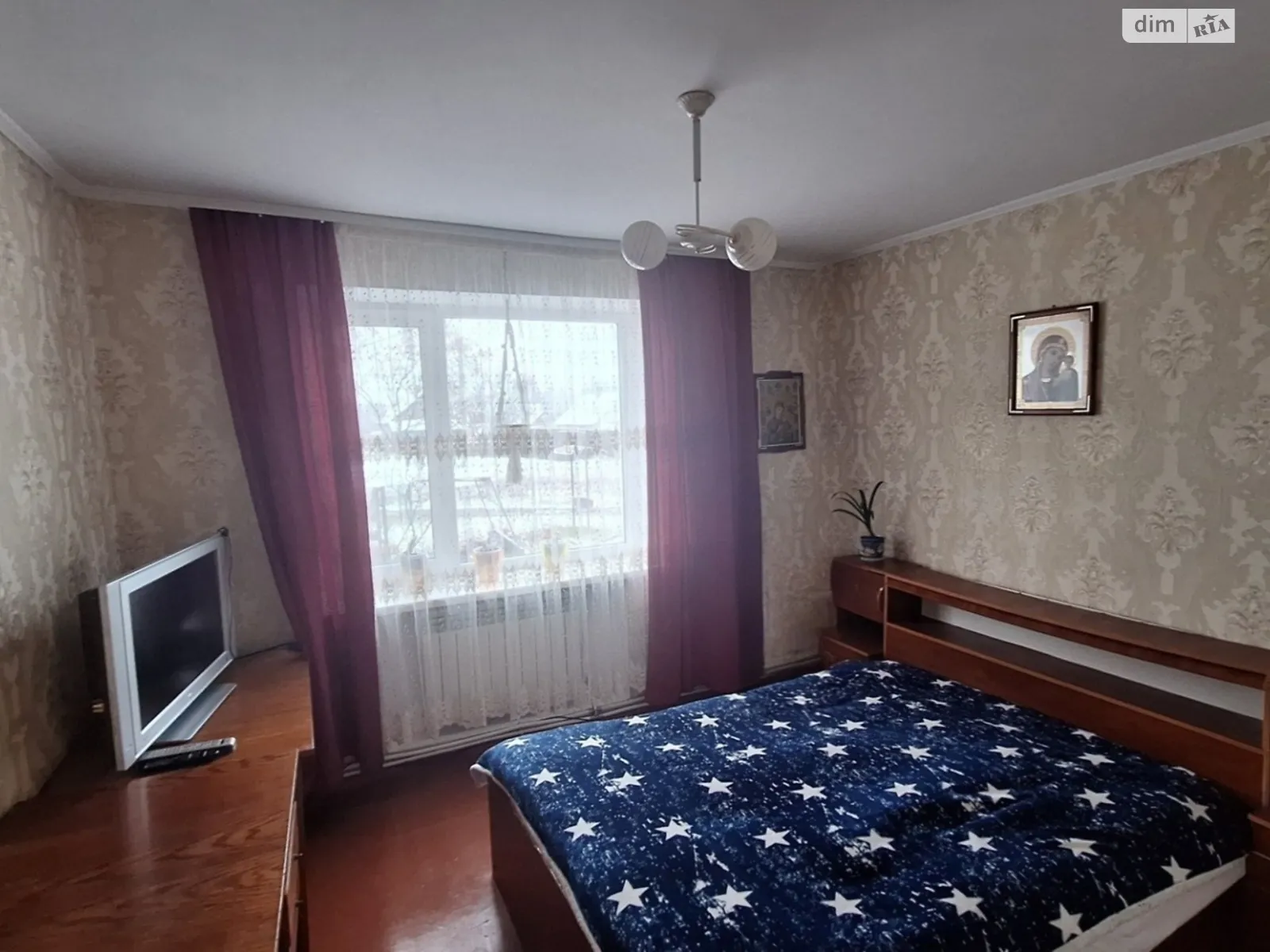 Продается 3-комнатная квартира 66.8 кв. м в Сарнах, ул. Ткача - фото 1