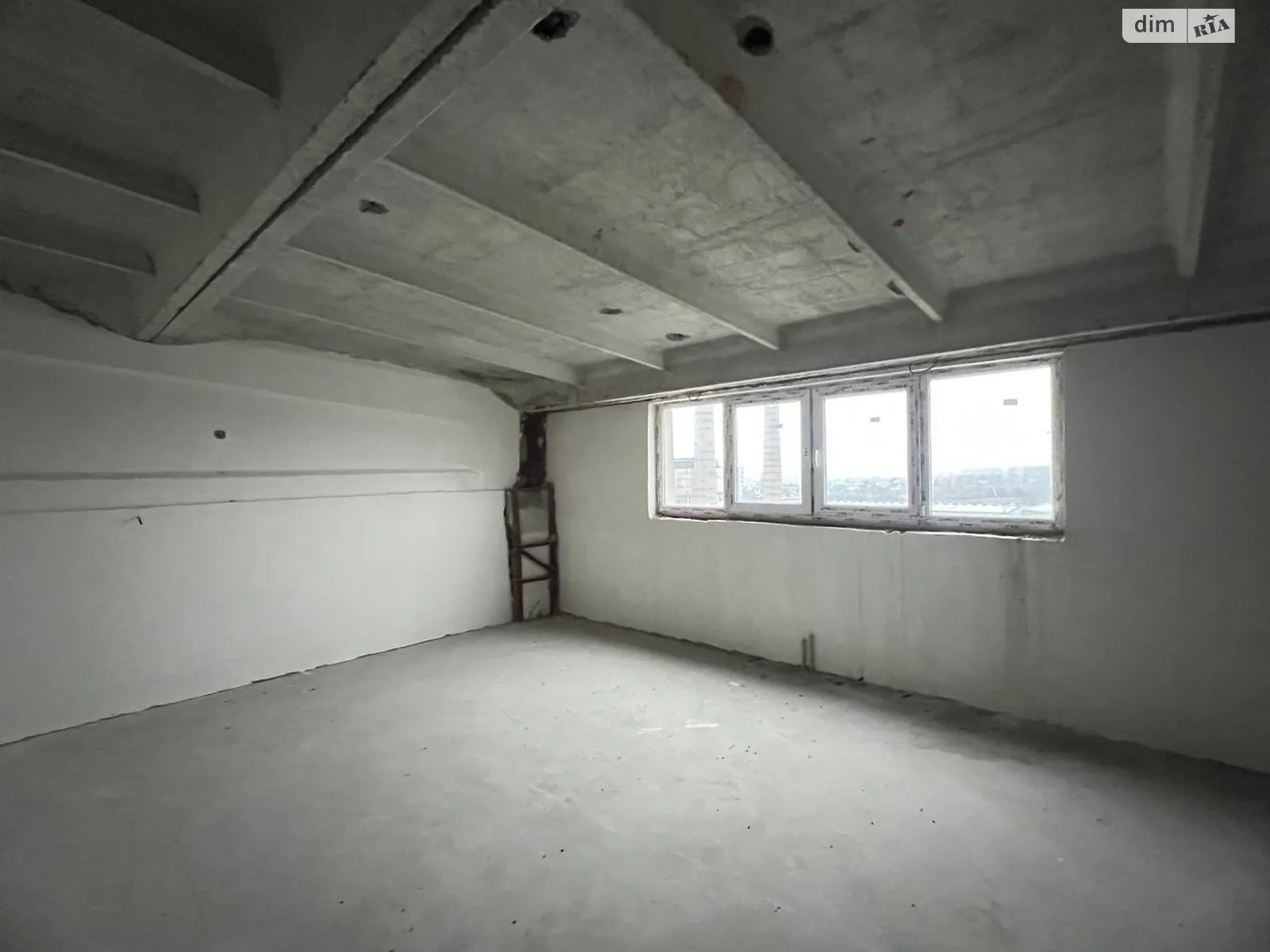 Продается 3-комнатная квартира 119 кв. м в Костополе, ул. Деревянная(Гвардейская) - фото 1