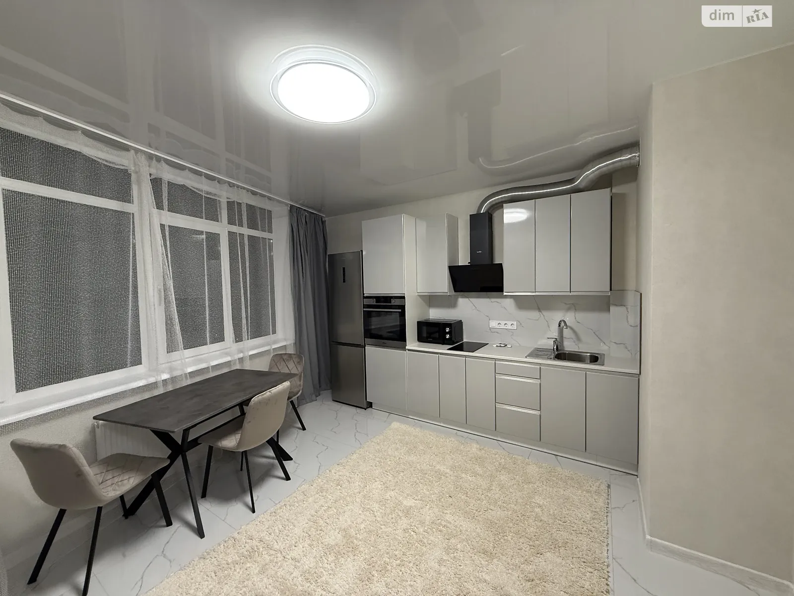 Сдается в аренду 1-комнатная квартира 42 кв. м в Киеве, ул. Братьев Чибинеевых(Черниговская), 8Г - фото 1