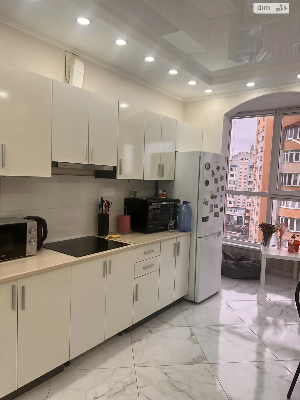 Продается 1-комнатная квартира 39 кв. м в Виннице, ул. Пирогова - фото 1