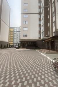 Продажа коммерческого помещения, Киевская, Буча, р‑н. Буча, Ивана Кожедуба улица, дом 3 корпус 1