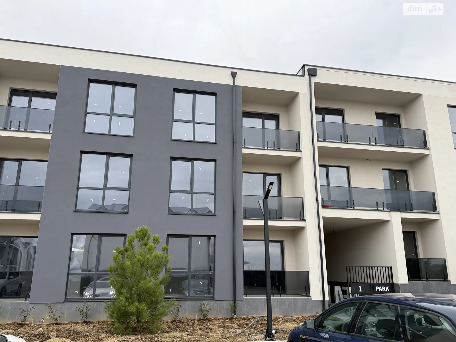 Продается 1-комнатная квартира 40.8 кв. м в Сторожнице, ул. Цветная - фото 1