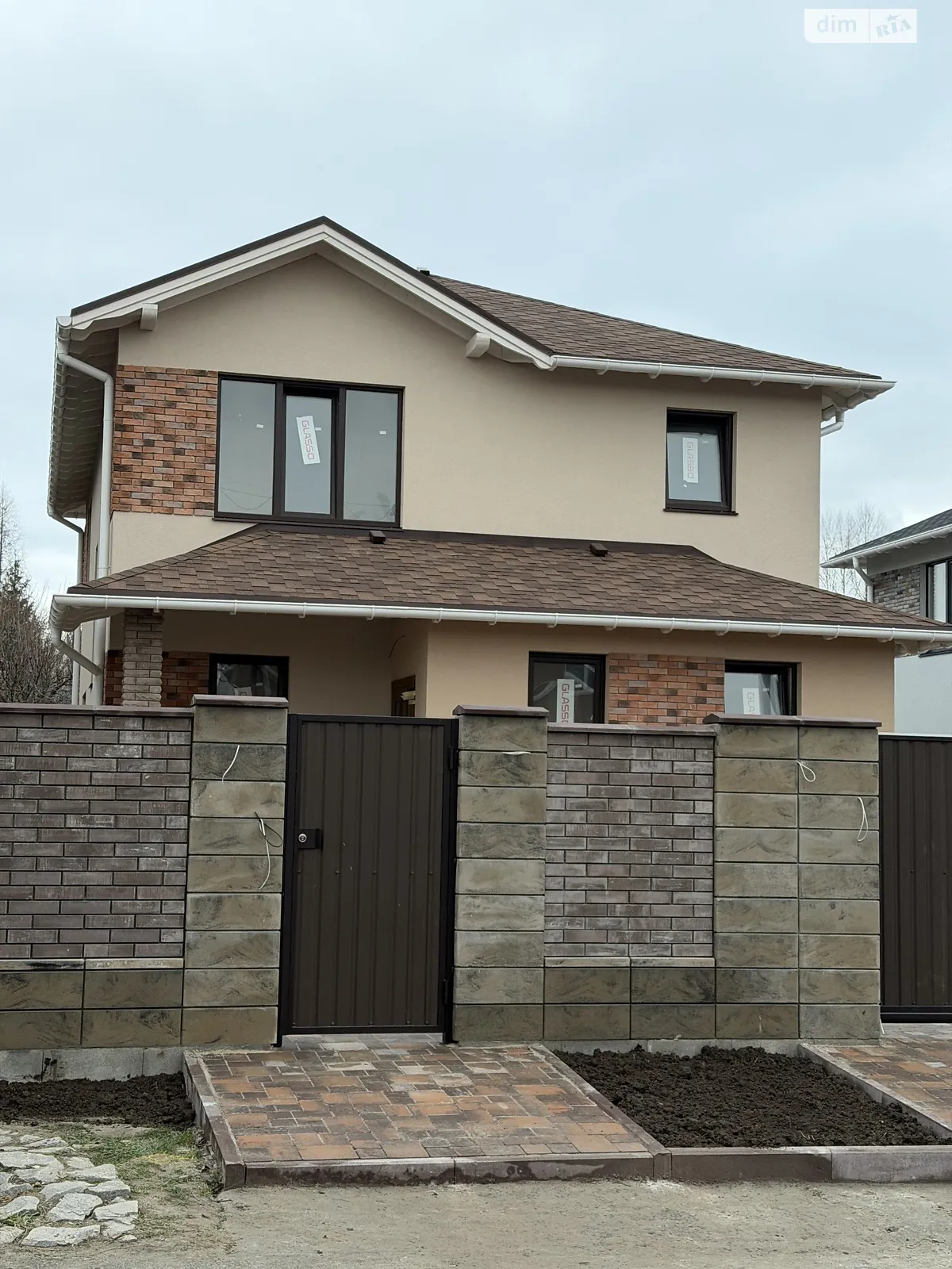 Продается дом на 2 этажа 153 кв. м с бассейном, цена: 175000 $ - фото 1