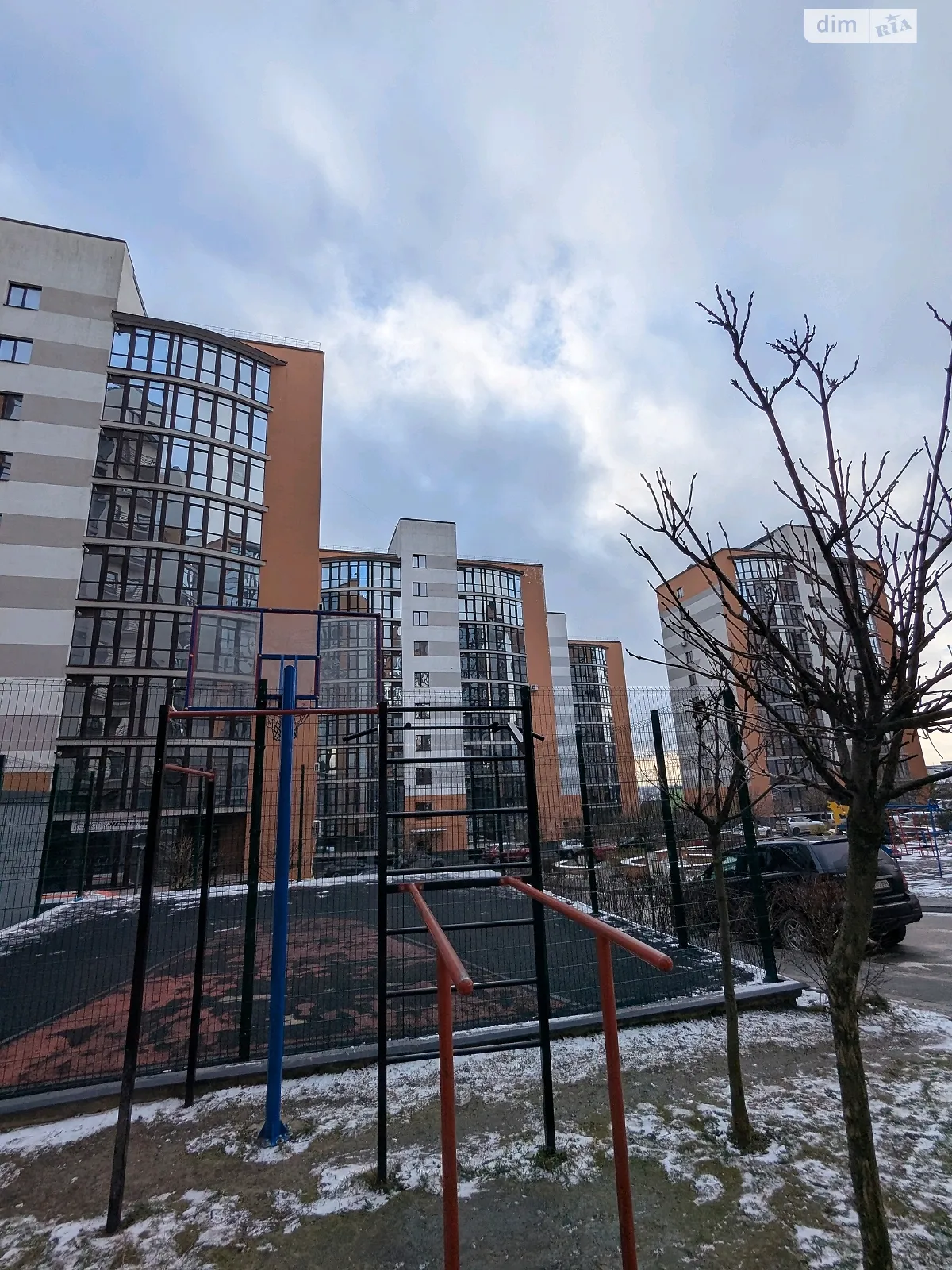 Продается 3-комнатная квартира 92 кв. м в Ивано-Франковске, Калушское шоссе, 3/4 - фото 1