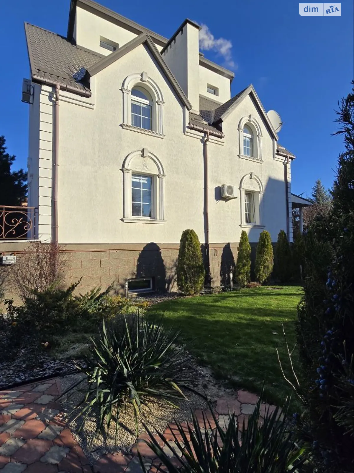 Продается дом на 2 этажа 332.1 кв. м с террасой, цена: 265000 $ - фото 1