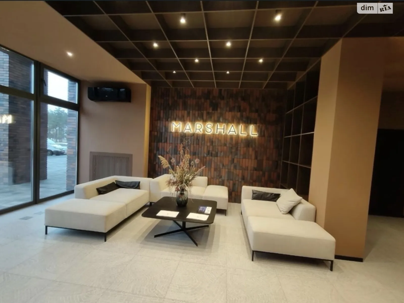 Продается 1-комнатная квартира 62 кв. м в Днепре, ул. Набережная Победы, 128 - фото 1