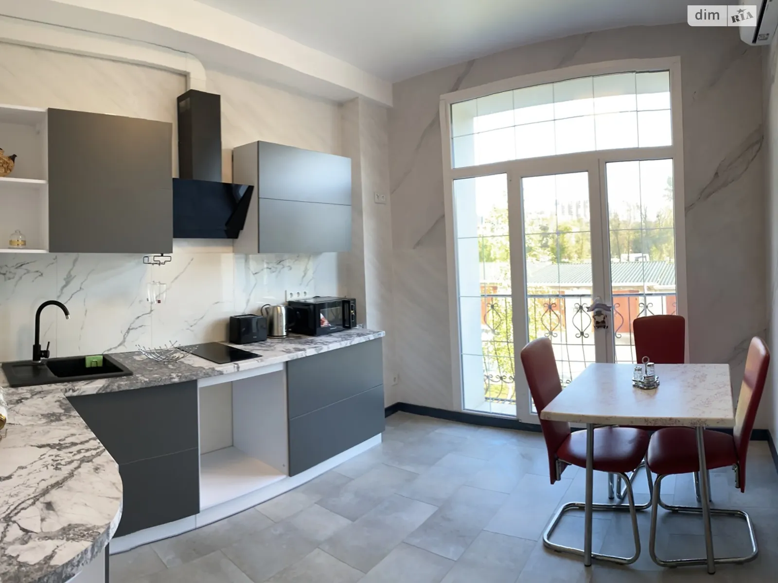 Продается 1-комнатная квартира 35 кв. м в Харькове, ул. Буковая, 1А - фото 1