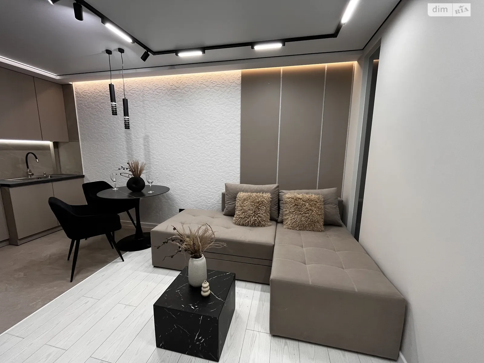 2-комнатная квартира 57 кв. м в Тернополе, ул. Смакулы, 8 - фото 1