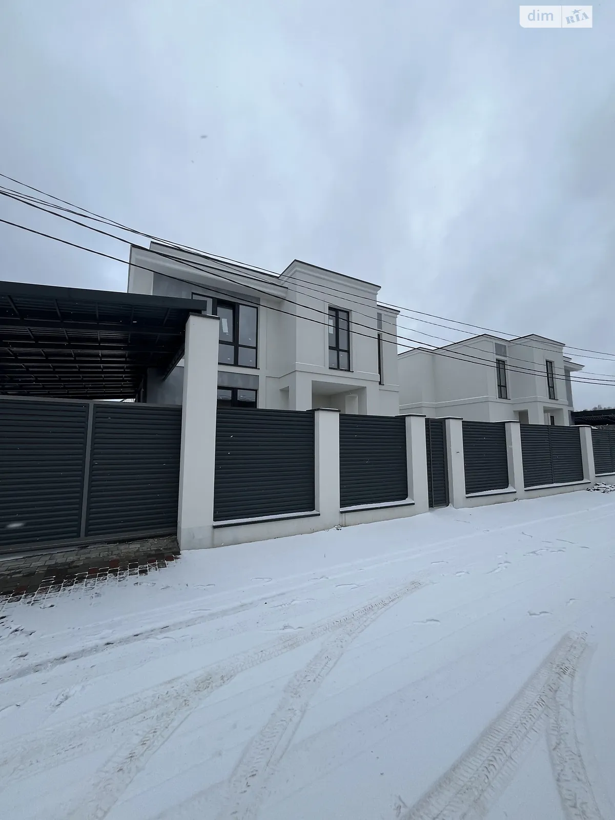 Продается дом на 2 этажа 170 кв. м с верандой, ул. Дачная - фото 1