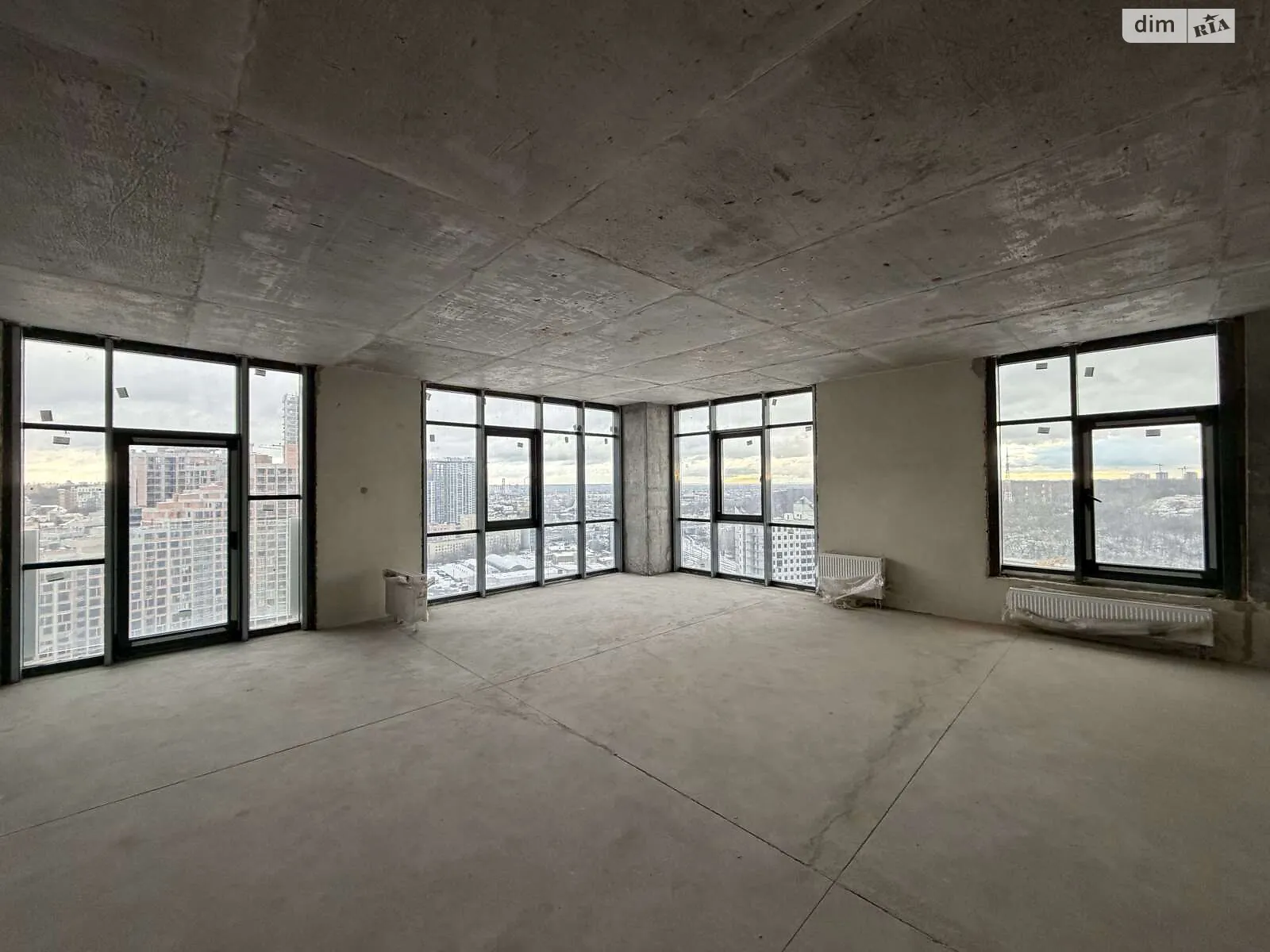 Продается 3-комнатная квартира 103 кв. м в Киеве, ул. Андрея Верхогляда(Драгомирова), 19Б - фото 1