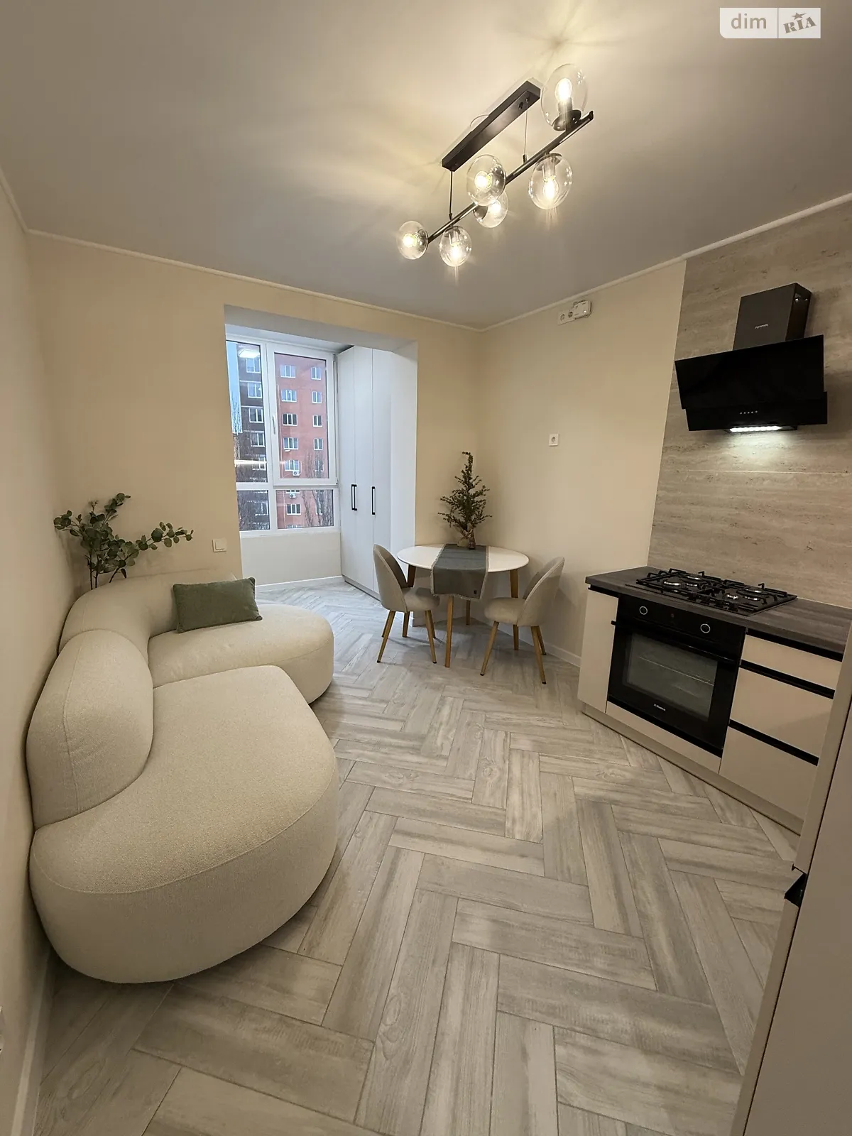 Продается 1-комнатная квартира 45 кв. м в Виннице, ул. Костя Широцкого, 5А - фото 1