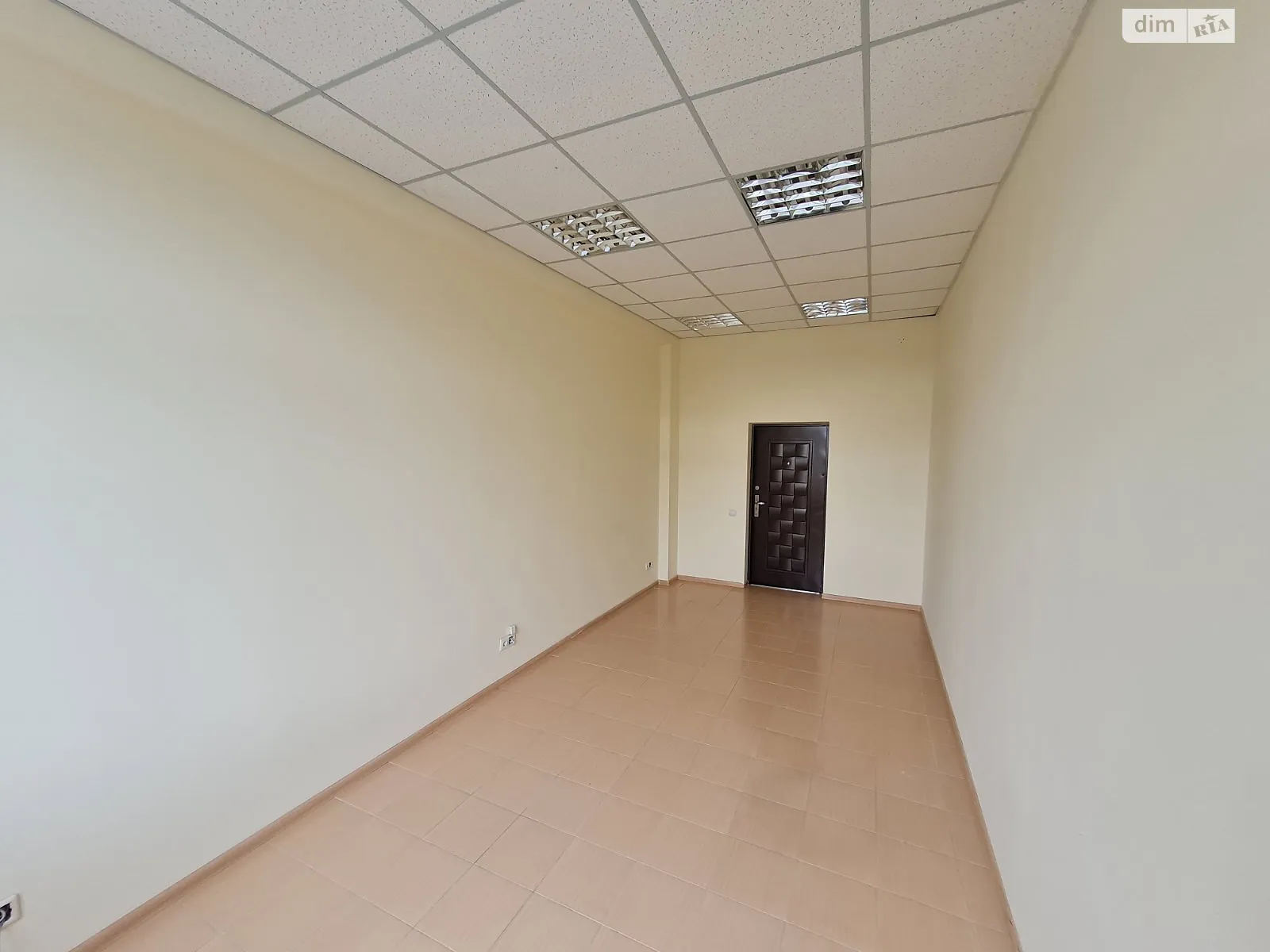 Сдается в аренду офис 18 кв. м в бизнес-центре, цена: 2880 грн - фото 1