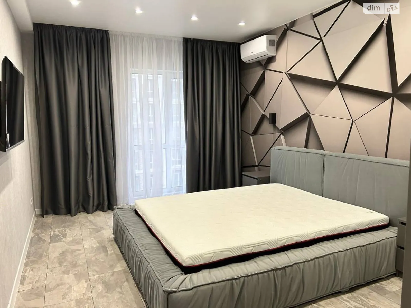 Продается 2-комнатная квартира 61 кв. м в Киеве, ул. Михаила Максимовича, 24В - фото 1