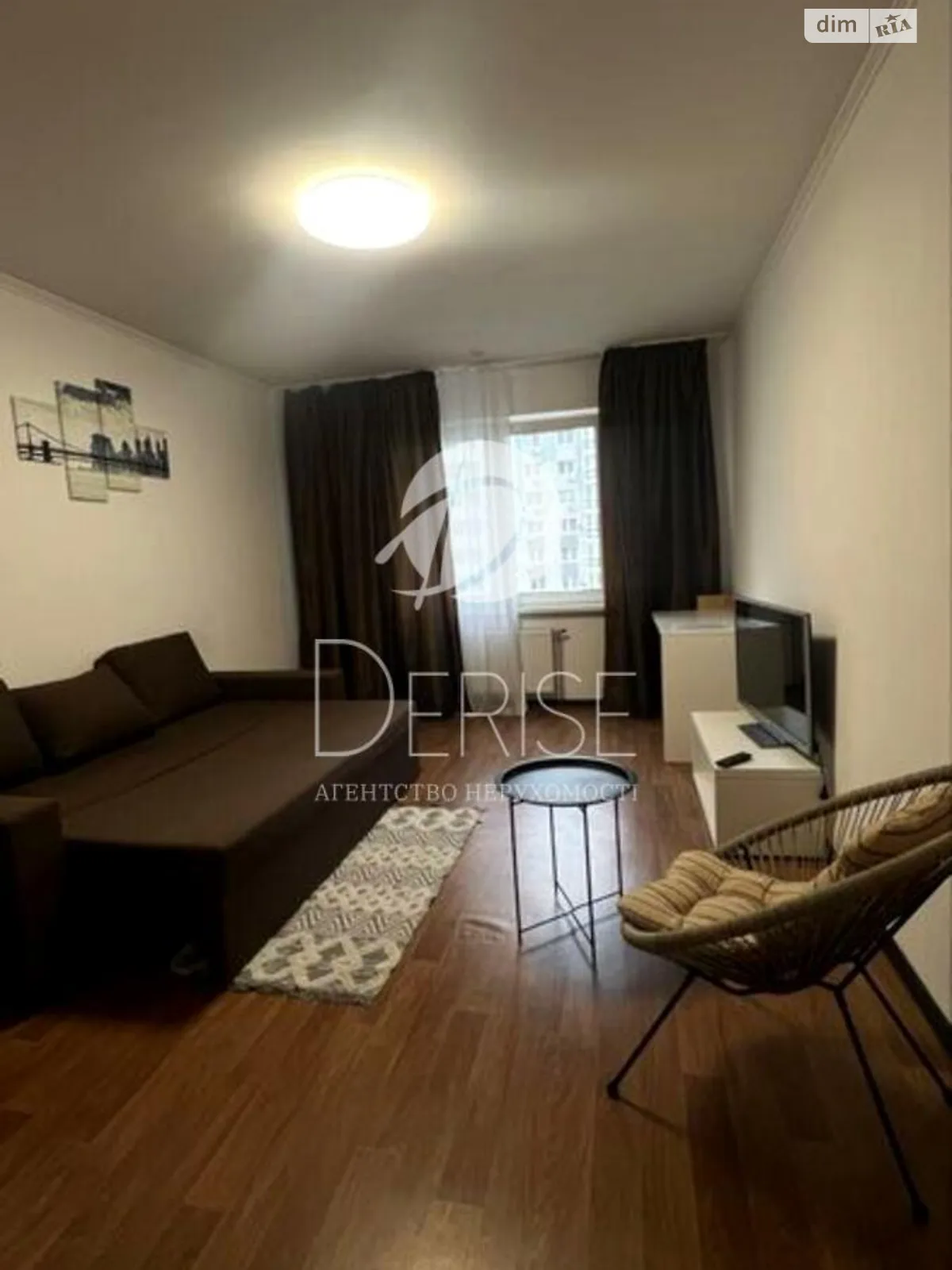 Продается 1-комнатная квартира 42 кв. м в Киеве, ул. Софии Русовой, 7А - фото 1