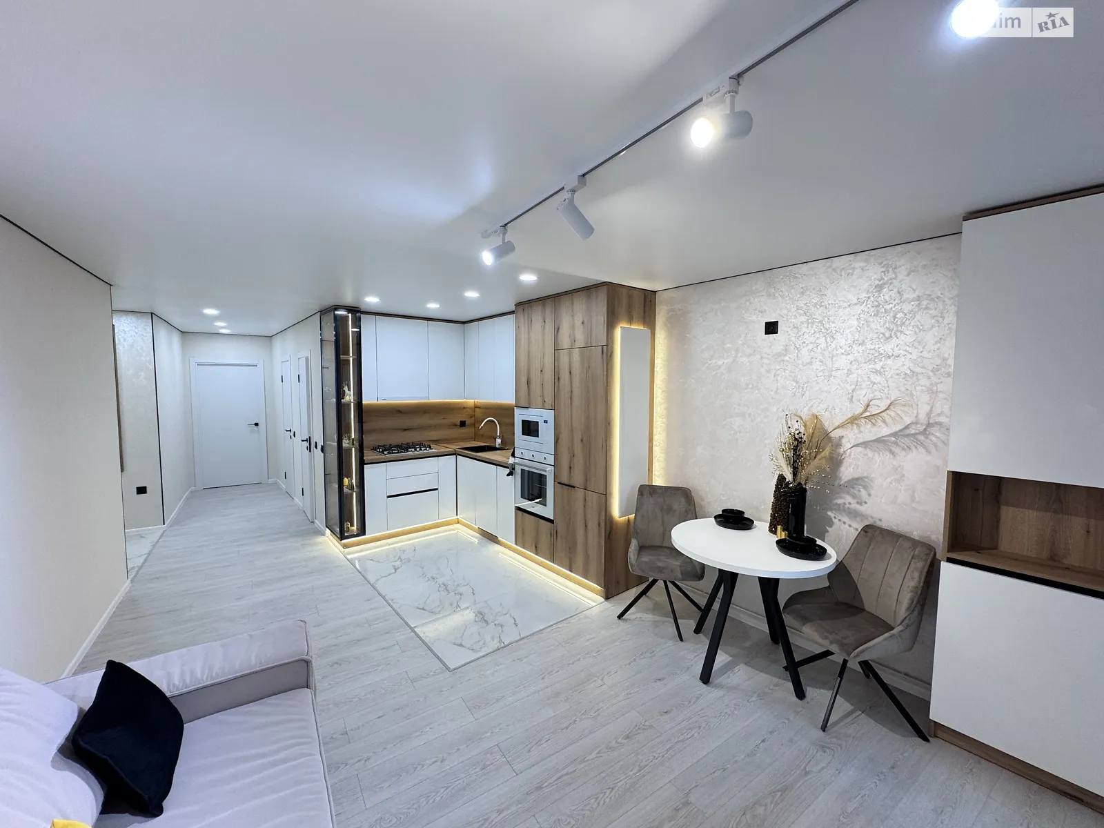 2-комнатная квартира 73 кв. м в Тернополе, ул. Киевская - фото 1