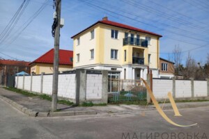 Куплю часть дома Львовской области