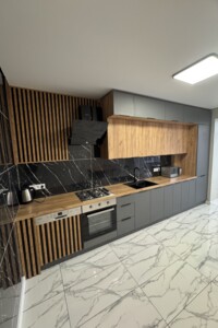 Долгосрочная аренда квартиры, Ивано-Франковск, р‑н. Центр, Высочана Семена улица, дом 18 корпус 20