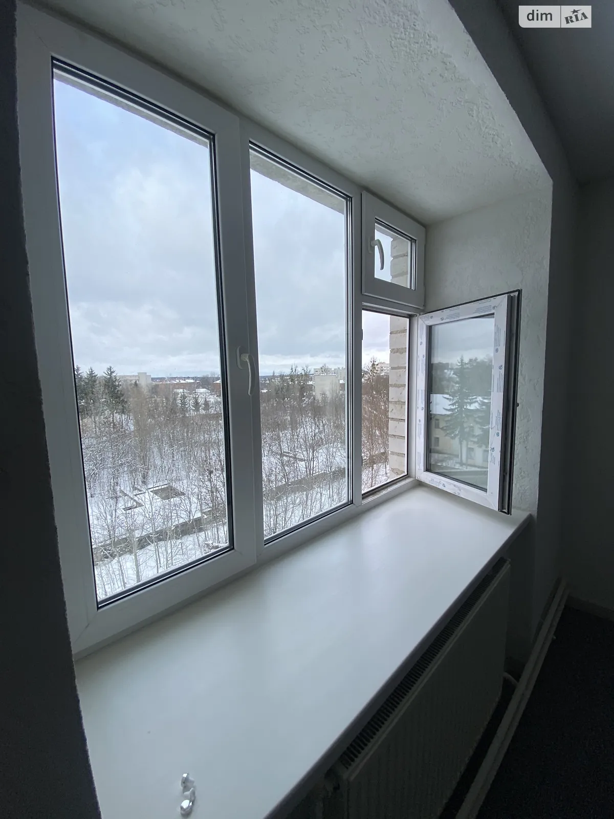 Продається 3-кімнатна квартира 68 кв. м у Житомирі, вул. Героїв Десантників - фото 1