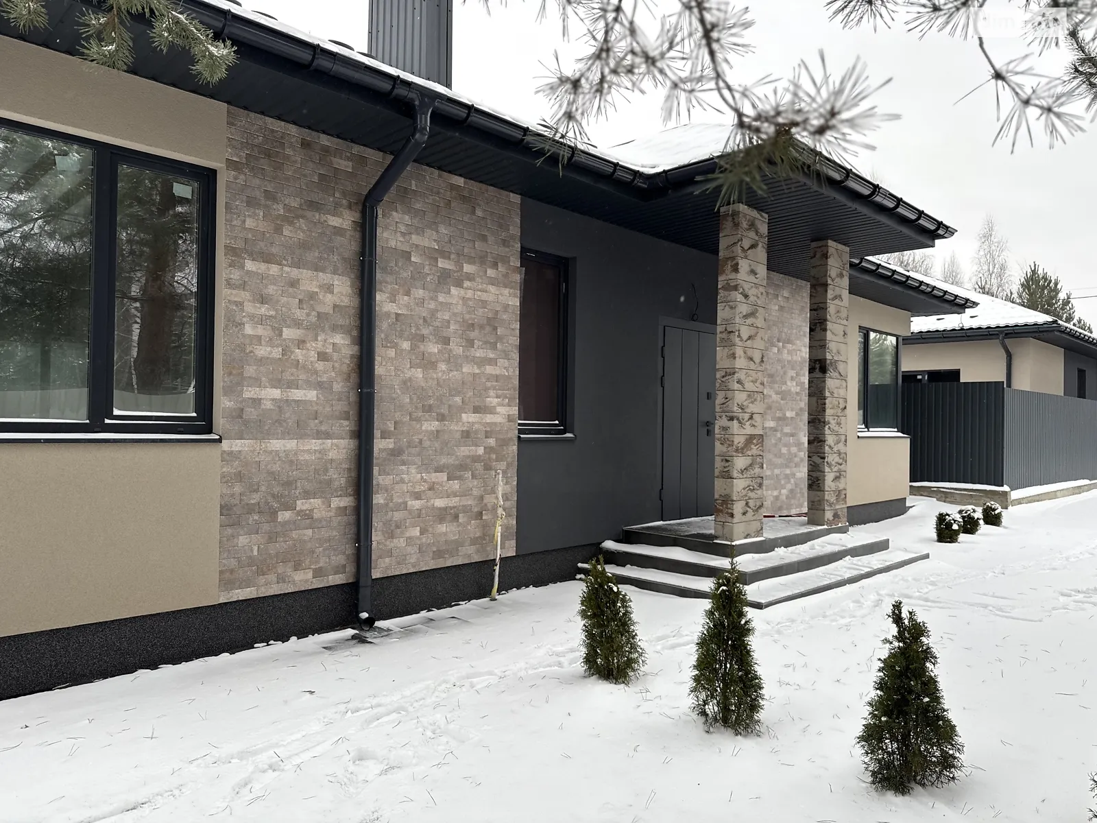 Продается одноэтажный дом 125 кв. м с камином, цена: 135000 $ - фото 1