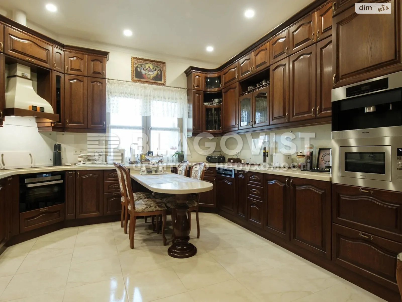 Продается дом на 3 этажа 360 кв. м с мансардой, цена: 550000 $ - фото 1