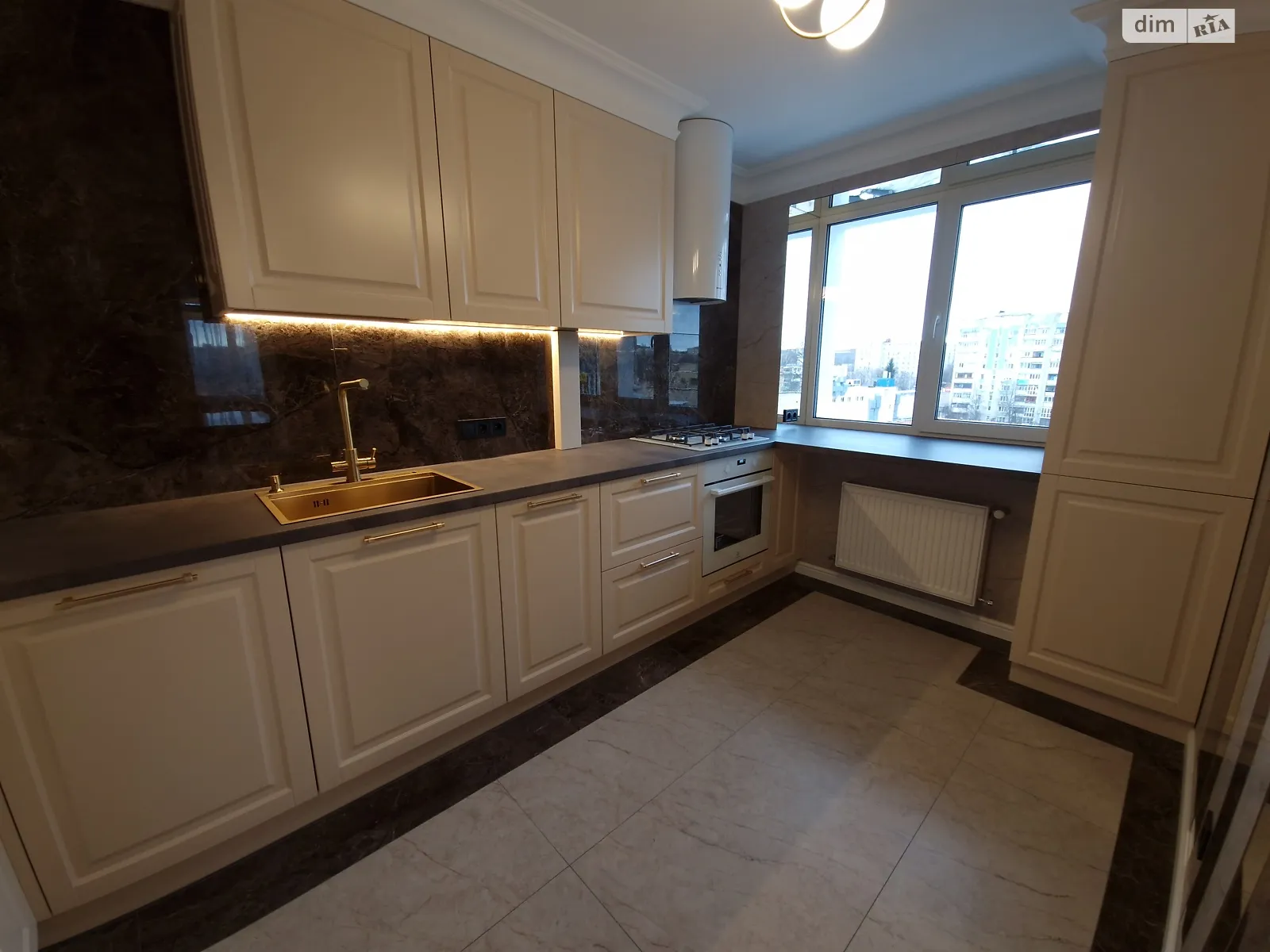 Продается 2-комнатная квартира 82 кв. м в Виннице, ул. Келецкая - фото 1