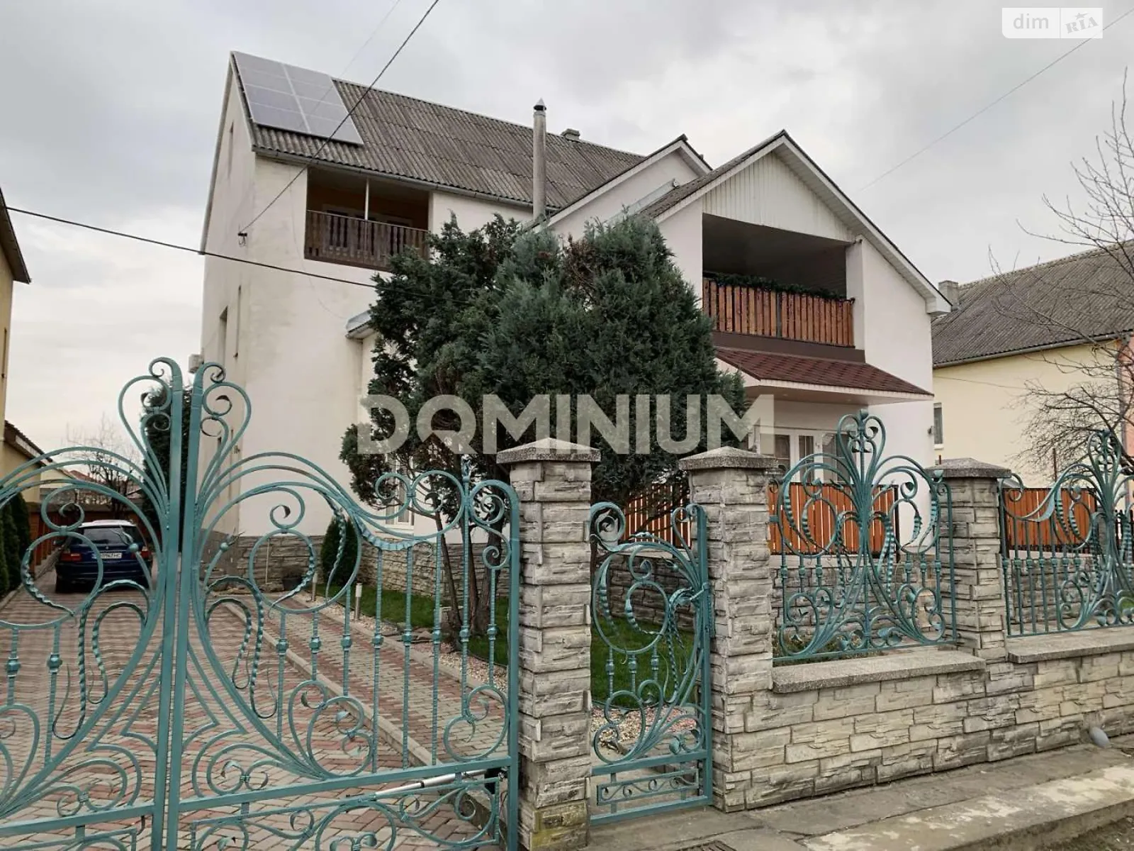 Продается дом на 3 этажа 345 кв. м с участком, цена: 200000 $ - фото 1