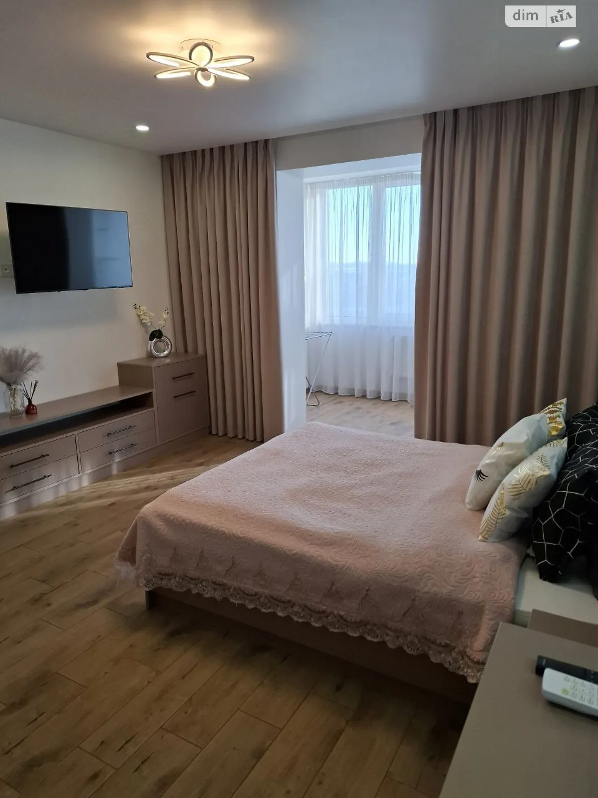 Сдается в аренду 1-комнатная квартира в Черновцах, ул. Черновола Вячеслава - фото 1