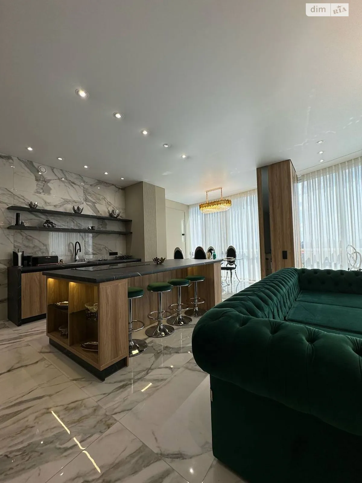 Продается 2-комнатная квартира 107 кв. м в Хмельницком, ул. Староміська, 1/1 - фото 1