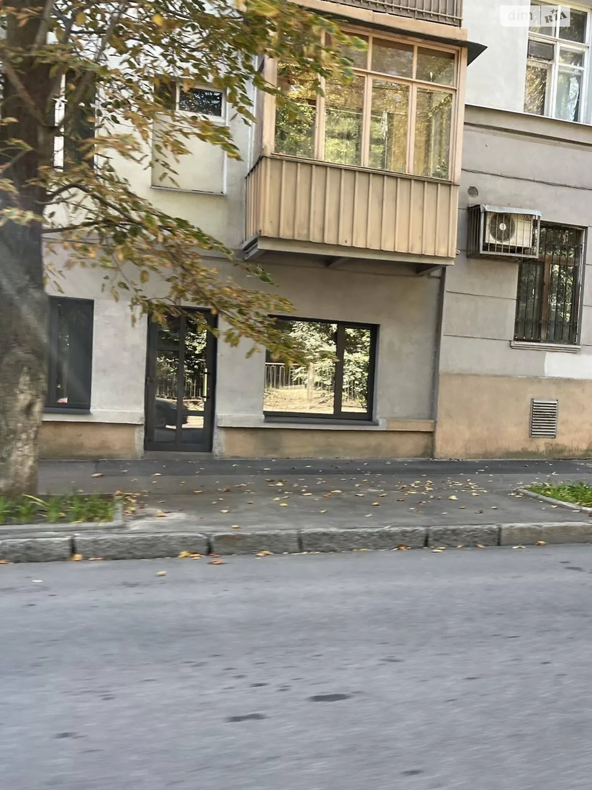 Сдается в аренду объект сферы услуг 90 кв. м в 5-этажном здании, цена: 18500 грн - фото 1