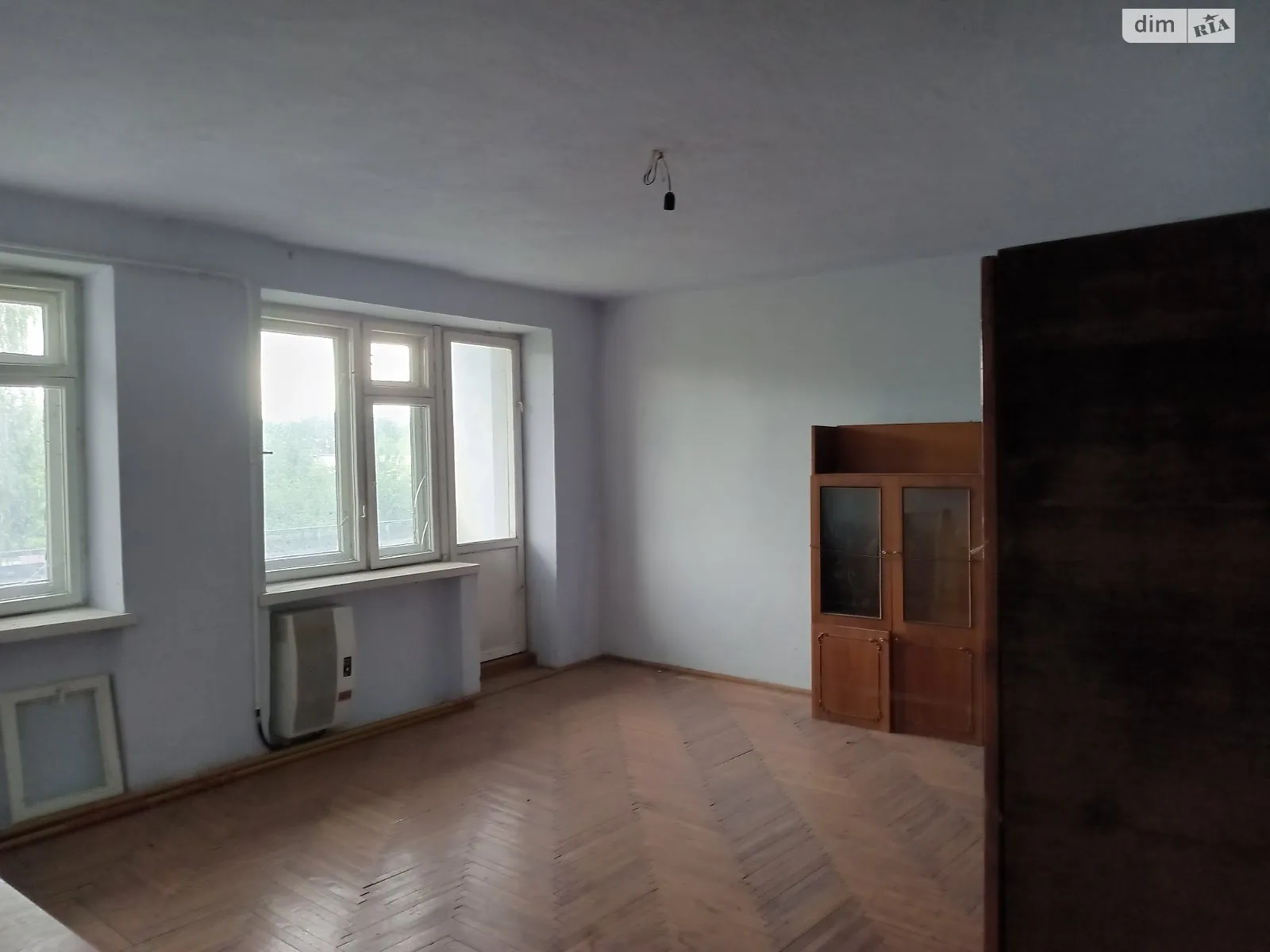 Продается 3-комнатная квартира 82 кв. м в Гусятине, ул. Богдана Лепкого - фото 1