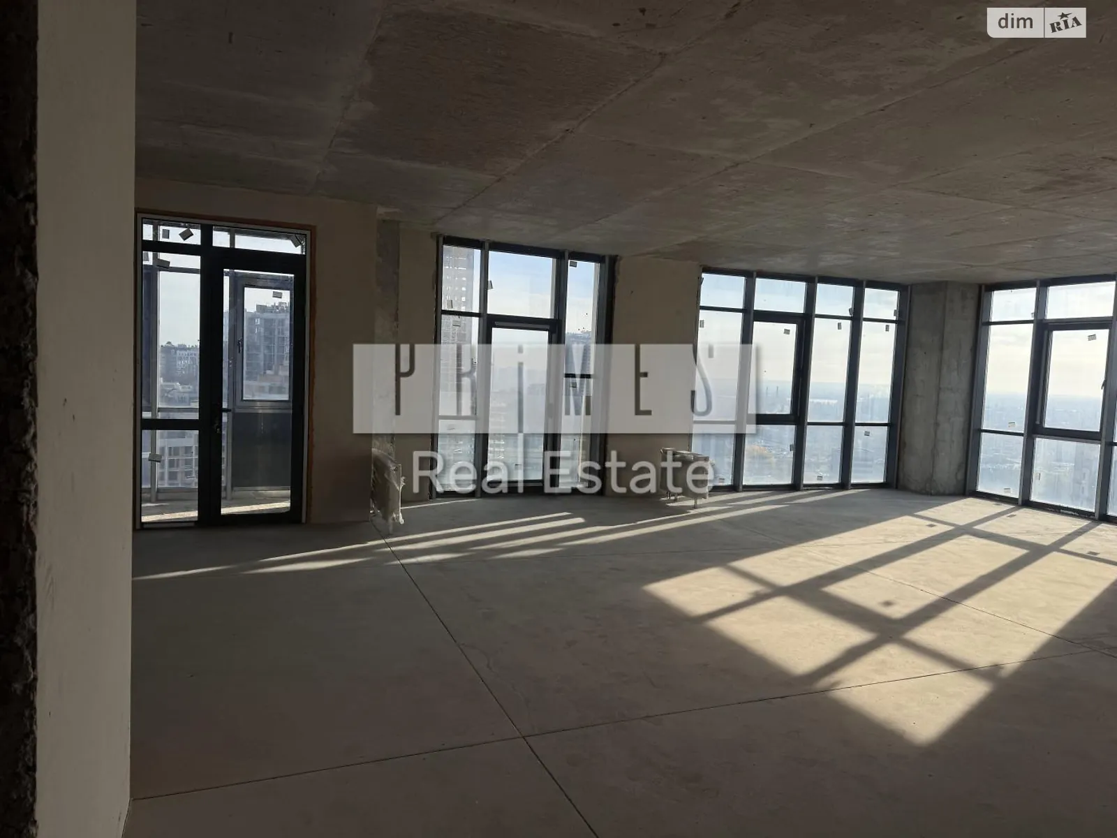 Продается 3-комнатная квартира 100 кв. м в Киеве, ул. Андрея Верхогляда(Драгомирова), 19Б - фото 1