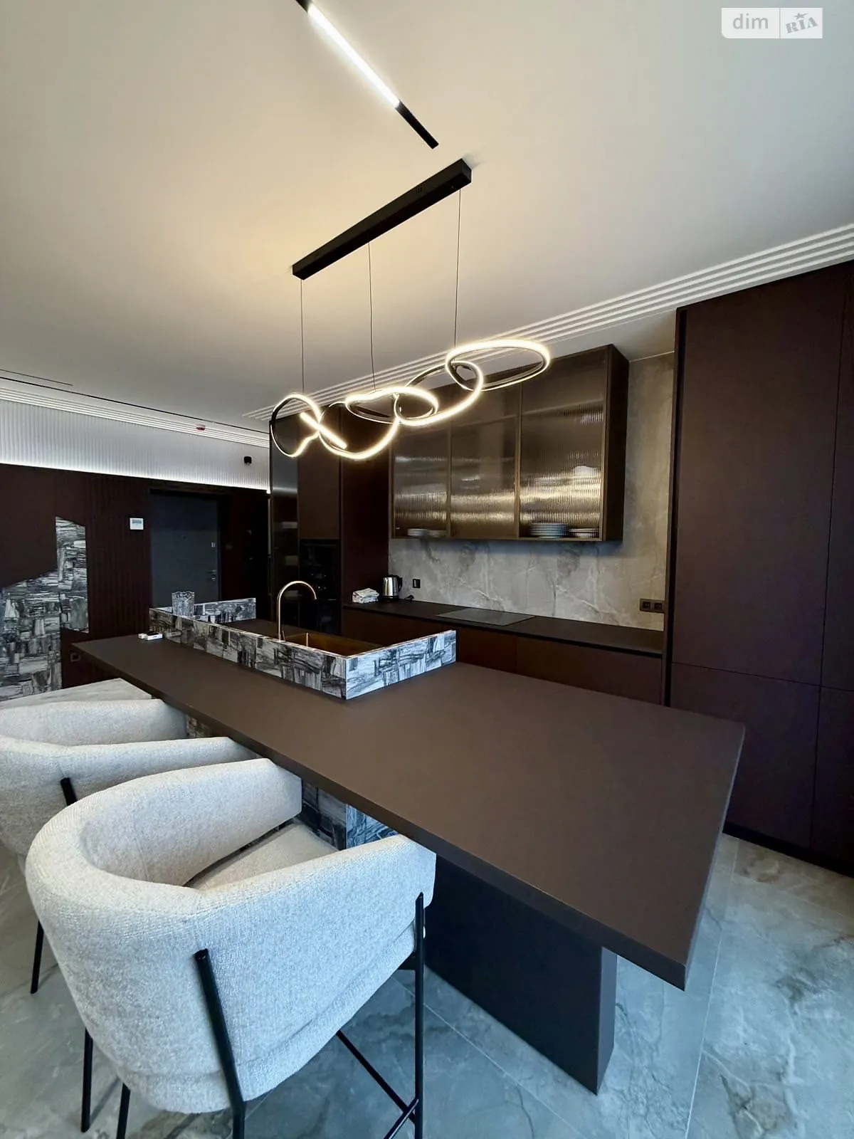 Сдается в аренду 3-комнатная квартира 175 кв. м в Ужгороде, ул. Николая Бобяка - фото 1