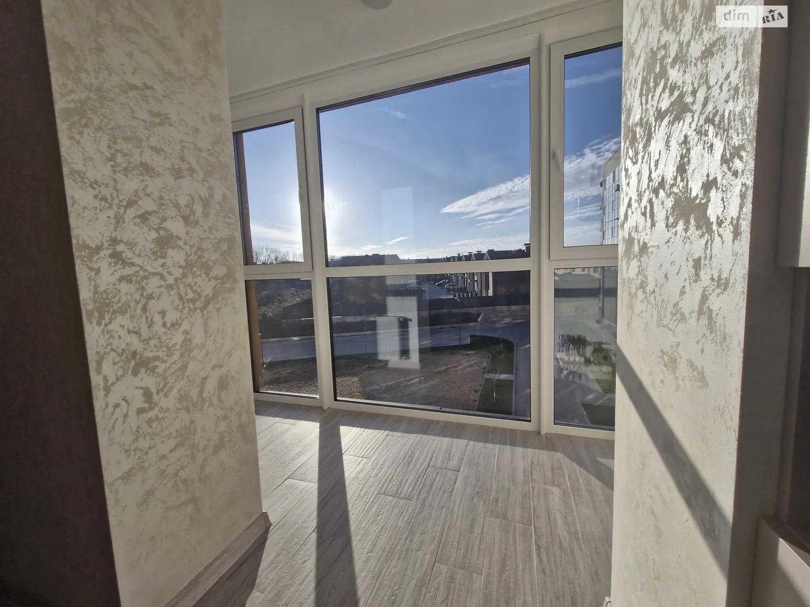 Продается 1-комнатная квартира 43 кв. м в Березиной, ул. Радужная - фото 1