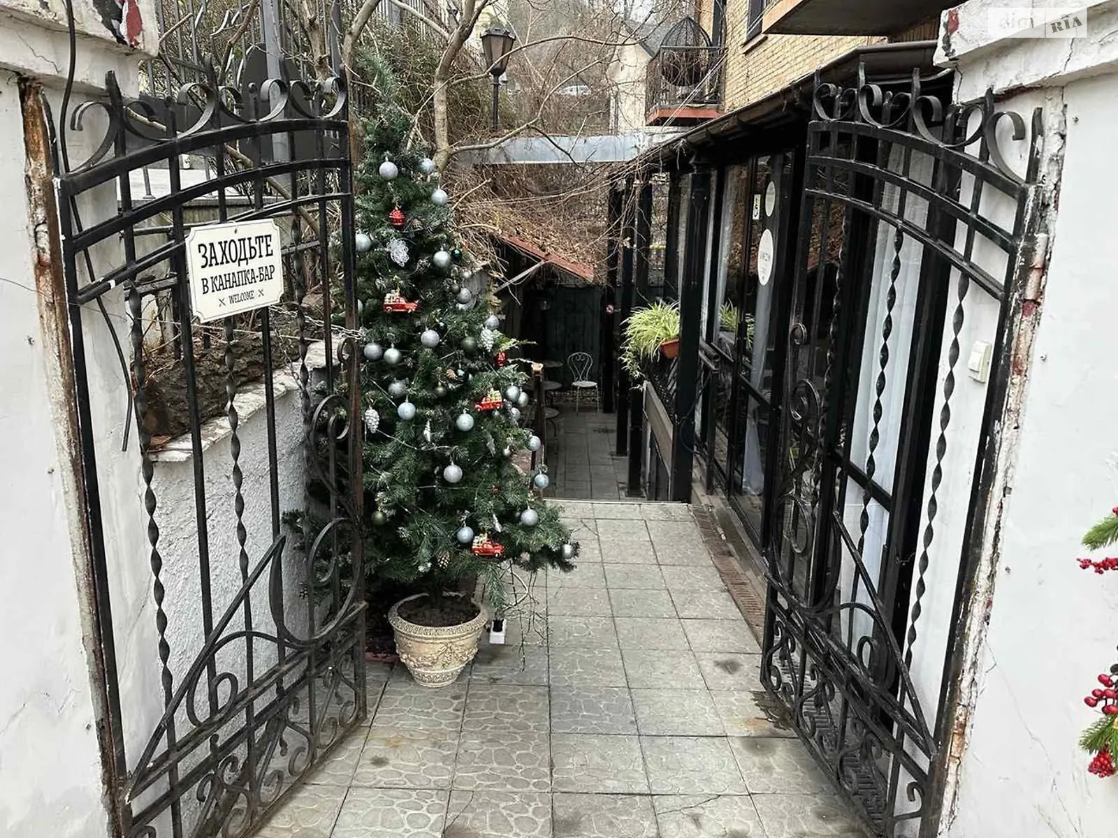 Продается объект сферы услуг 71.2 кв. м в 1-этажном здании, цена: 369000 $ - фото 1