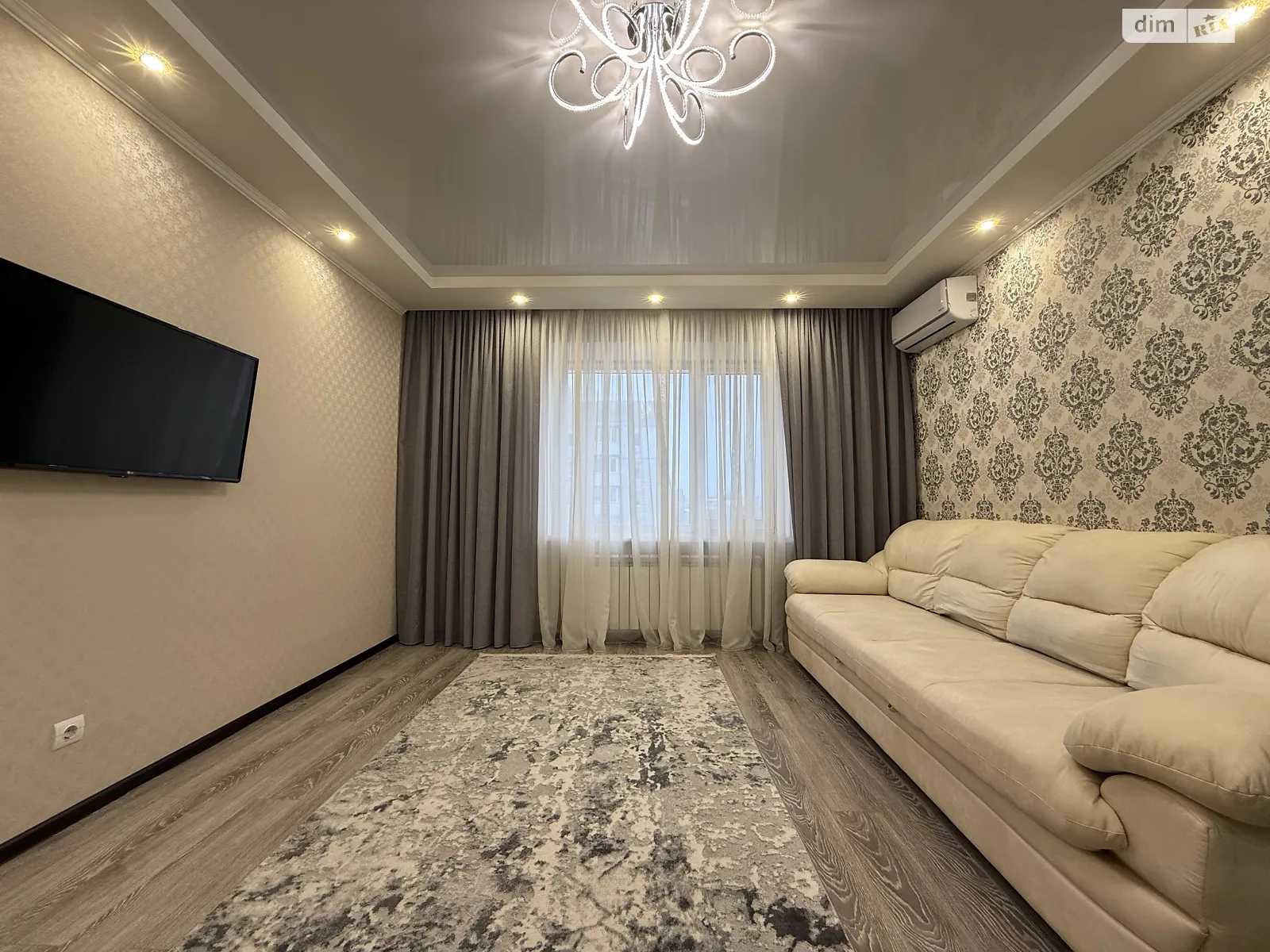 Продается 1-комнатная квартира 49 кв. м в Виннице, ул. Антонова Олега - фото 1