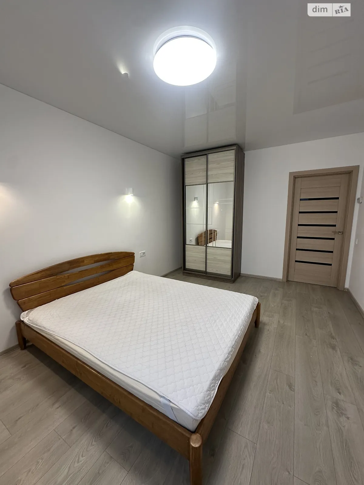 Сдается в аренду 1-комнатная квартира 53 кв. м в Ровно, цена: 12500 грн - фото 1