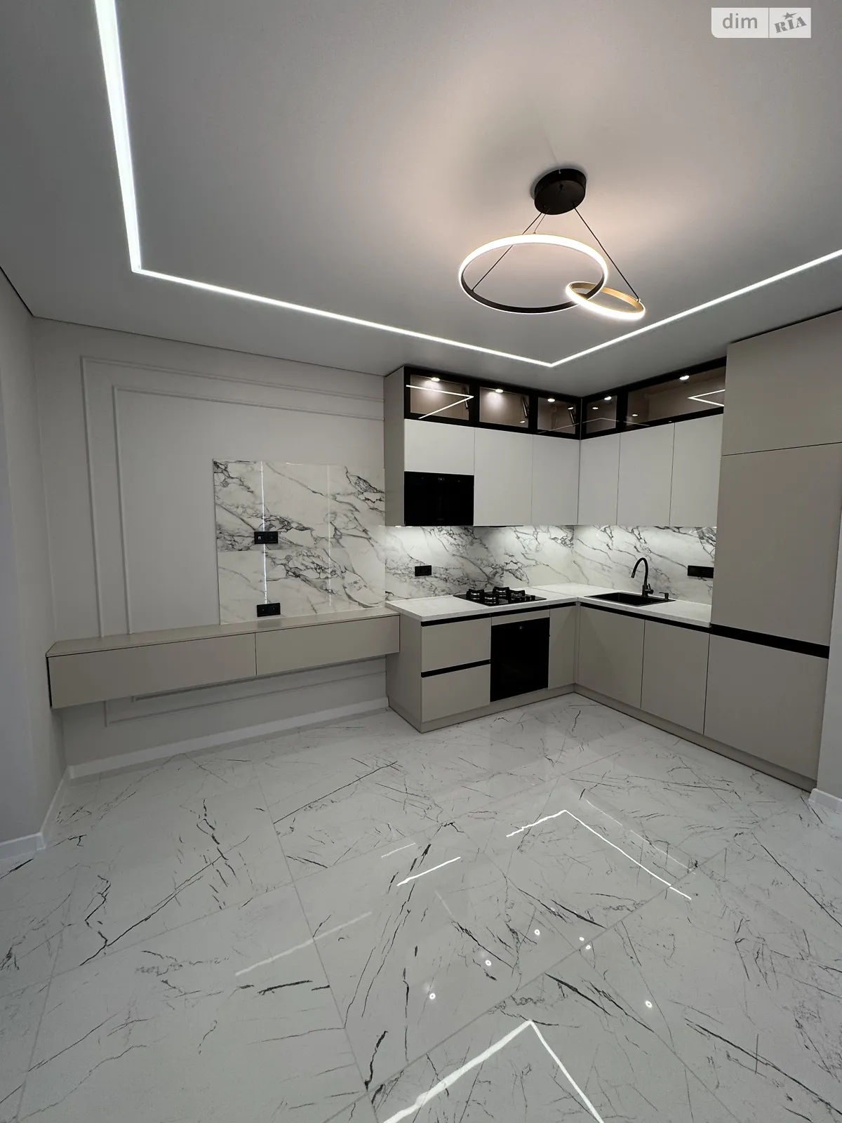 Продается 1-комнатная квартира 69.4 кв. м в Днепре, ул. Героев Спасателей(Дубинина В.), 6 - фото 1