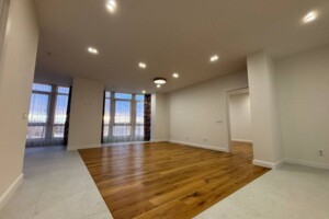 Продаж квартири, Івано-Франківська, Вовчинець, р‑н. Кішлак, Європейська вулиця, буд. 1А