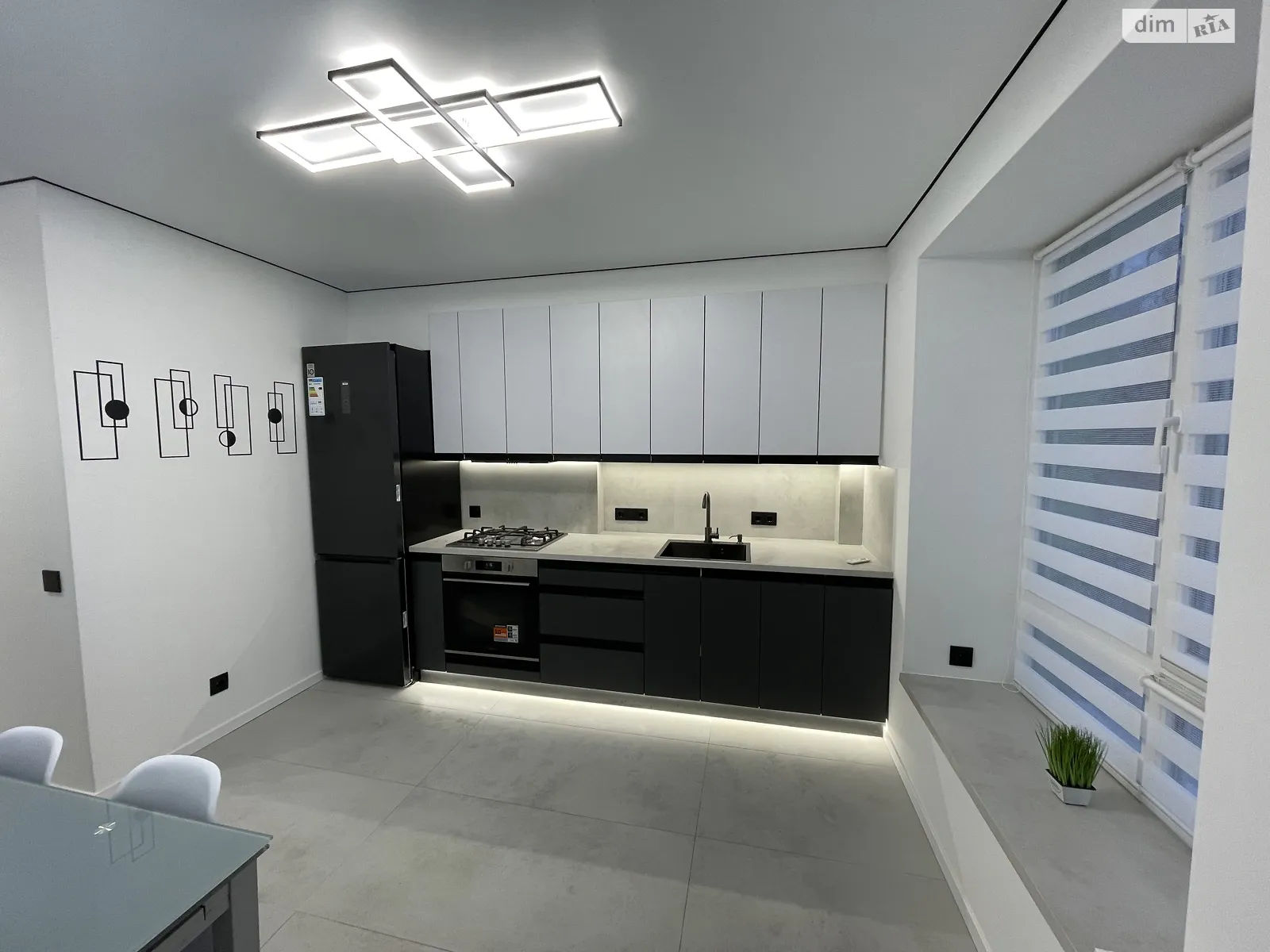 1-комнатная квартира 48 кв. м в Тернополе, ул. Черновецкая, 71 - фото 1