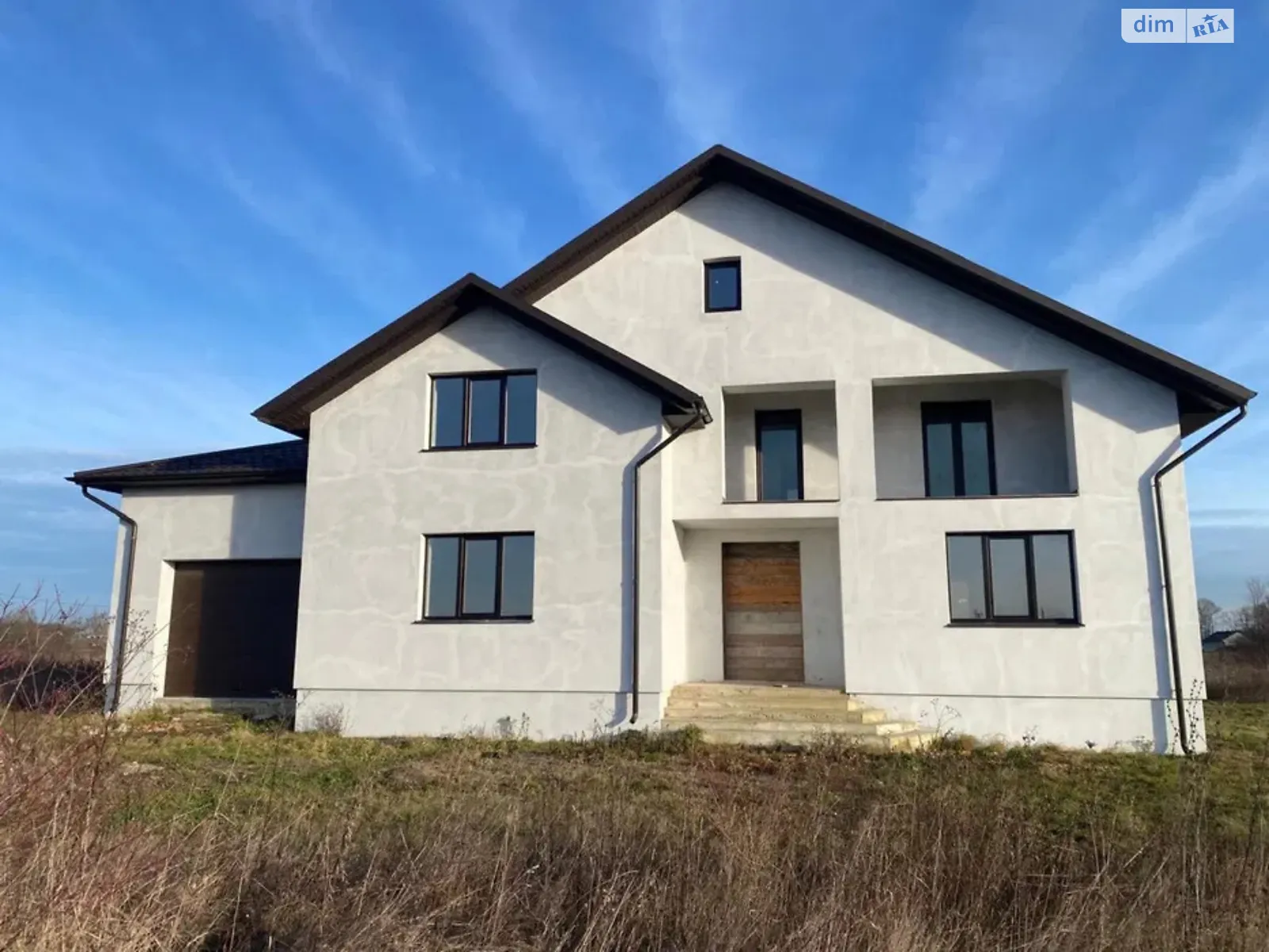 Продается дом на 2 этажа 312 кв. м с баней/сауной, цена: 175000 $ - фото 1