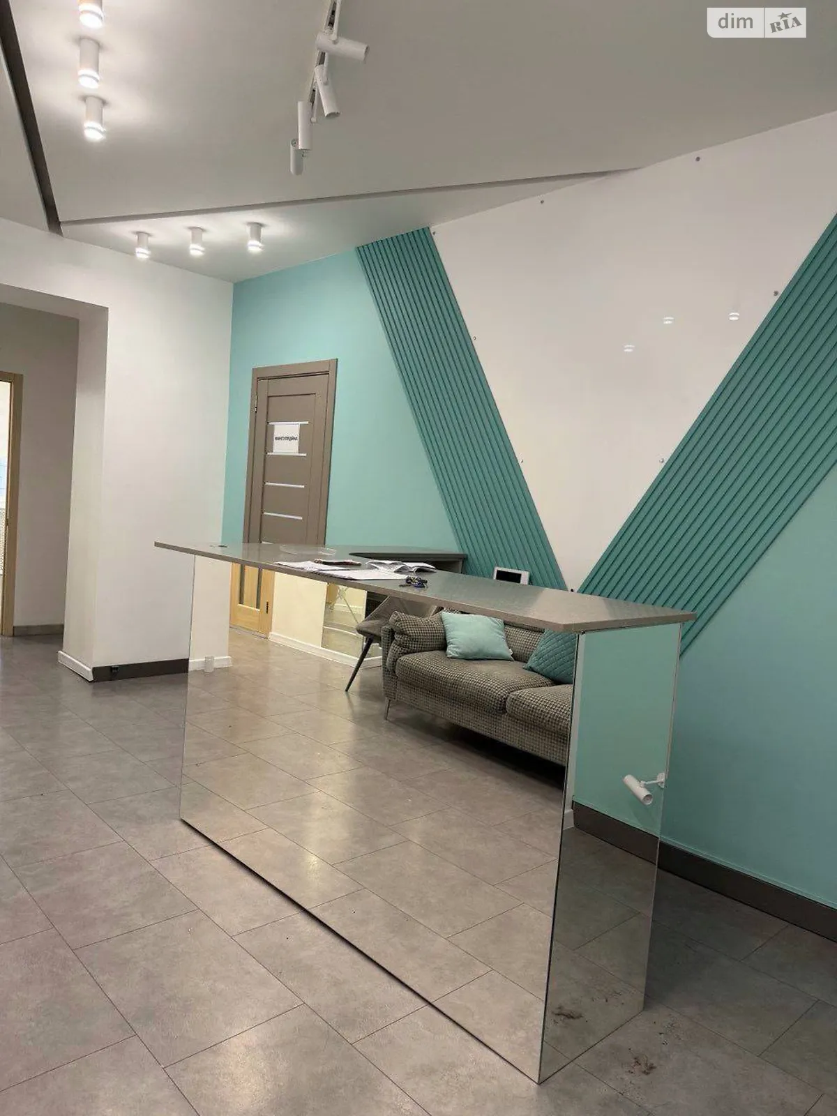 Здається в оренду об'єкт сфери послуг 80 кв. м в 5-поверховій будівлі, цена: 20000 грн - фото 1