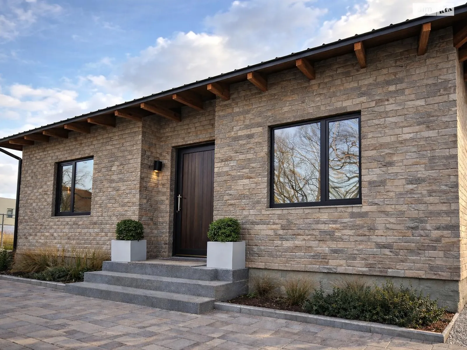 Продається одноповерховий будинок 120 кв. м з ділянкою, цена: 169000 $ - фото 1