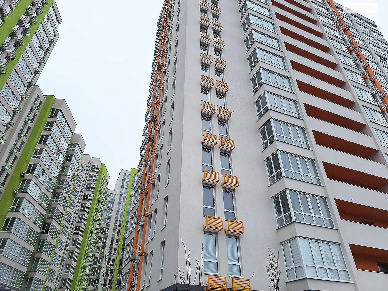 Продается 1-комнатная квартира 37 кв. м в Киеве, ул. Бердника Олеся, 1В - фото 1