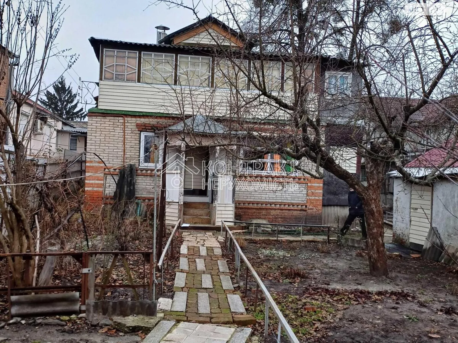 Продается дом на 2 этажа 128 кв. м с камином, цена: 27300 $ - фото 1