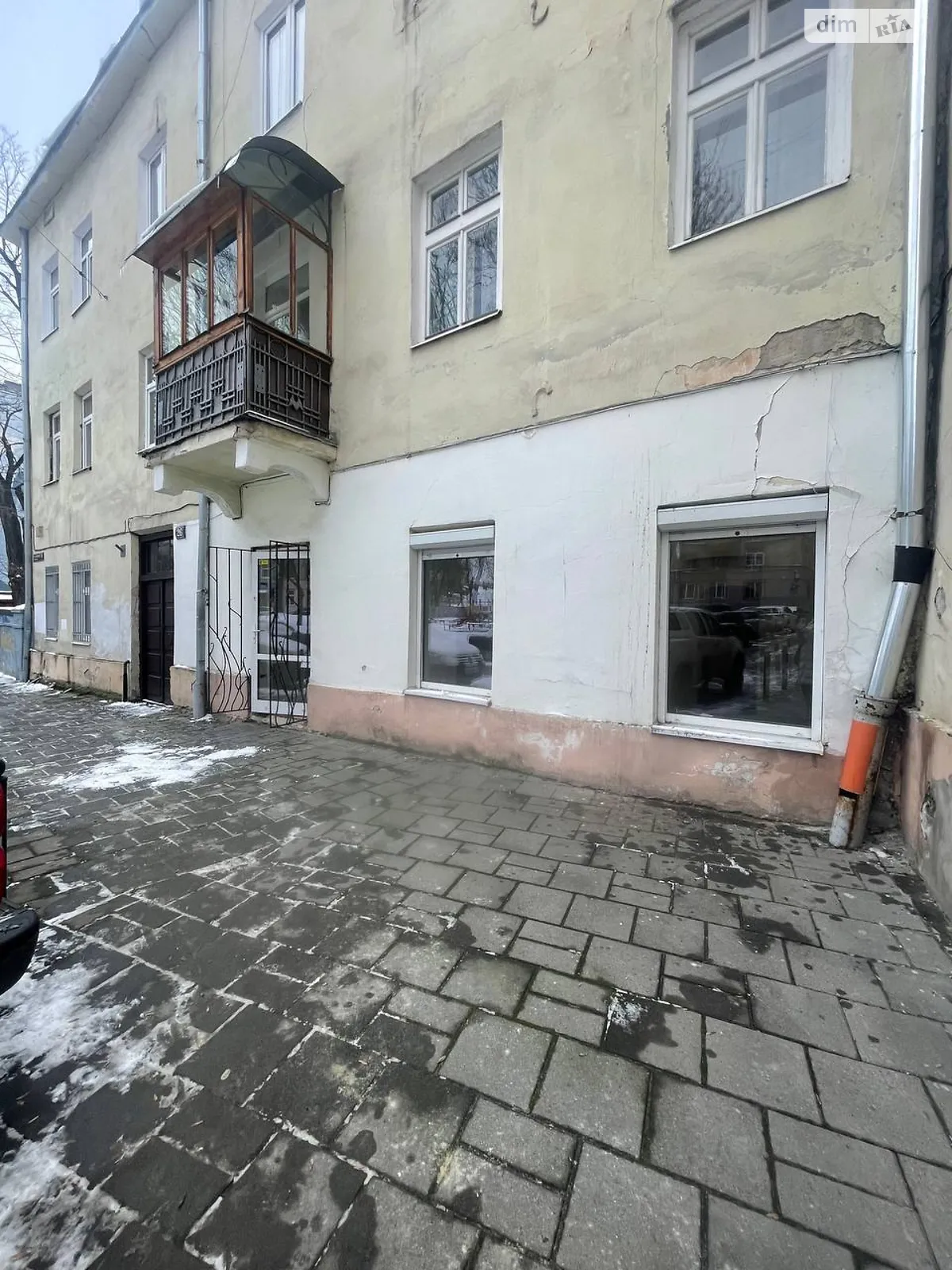 Здається в оренду офіс 33 кв. м в бізнес-центрі, цена: 400 $ - фото 1