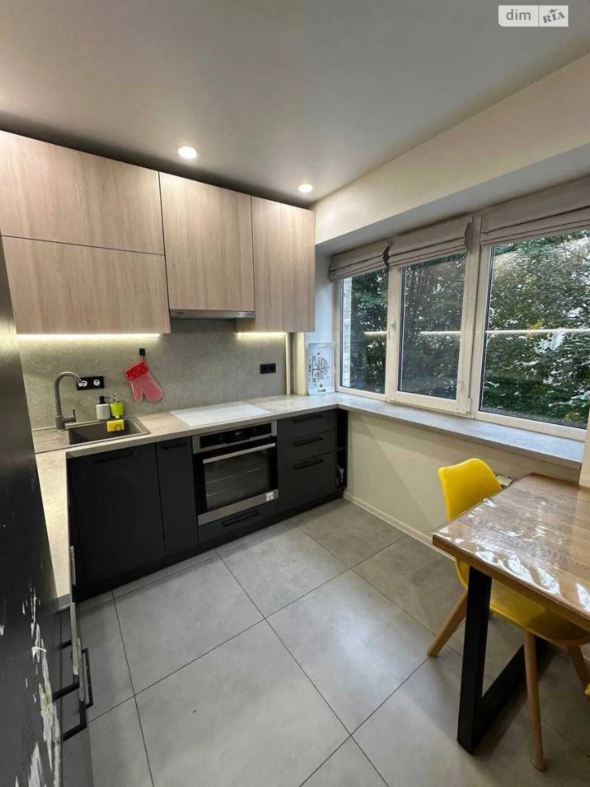 1-комнатная квартира 50 кв. м в Луцке, ул. Степана Бандеры - фото 1