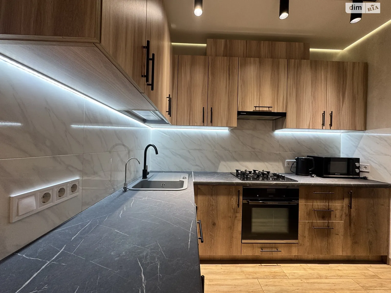 Продается 1-комнатная квартира 38 кв. м в Стрижавке, цена: 56999 $ - фото 1