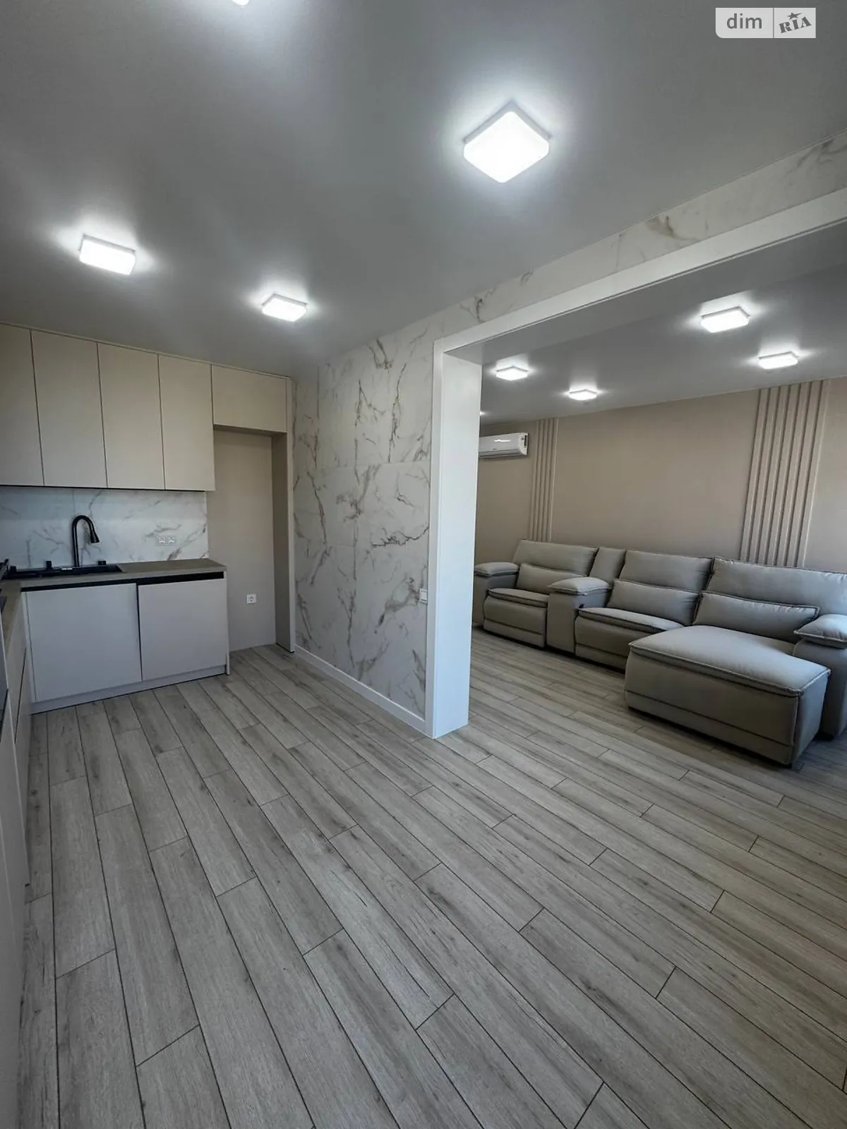 Продається 3-кімнатна квартира 87 кв. м у Чернівцях, цена: 154000 $ - фото 1