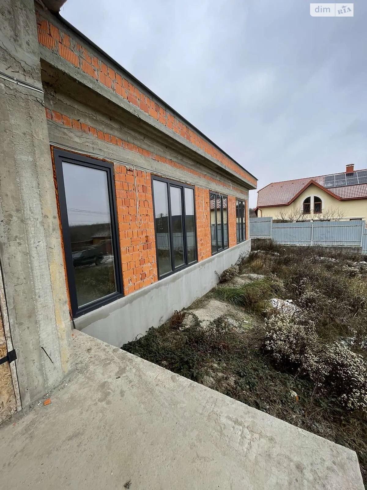 Продается одноэтажный дом 148 кв. м с бассейном, цена: 235000 $ - фото 1