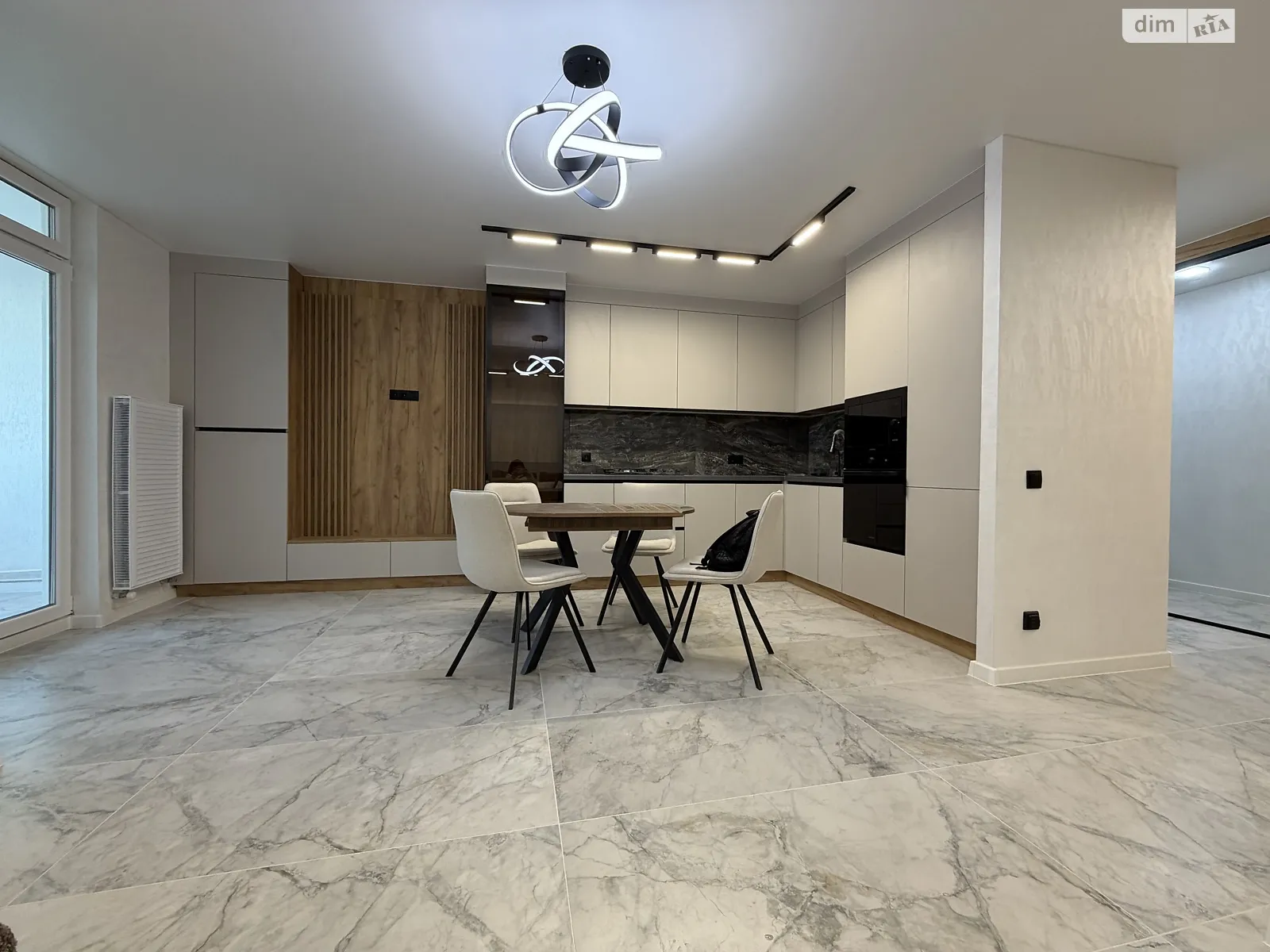 2-комнатная квартира 83 кв. м в Тернополе, просп. Злуки - фото 1